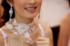 迁西人妖皇后(中国富豪娶人妖皇后)