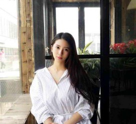 迁西女友兼职模特的小说(女友兼职模特的小说保举)
