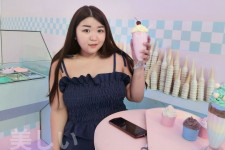 迁西胖模(胖模特穿衣搭配图片)