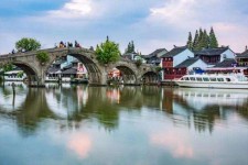 迁西上海旅游攻略(上海旅游攻略手抄报)