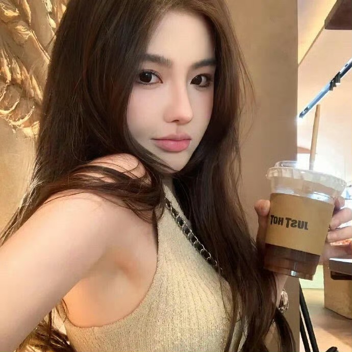 迁西伴游女生阿丽米热·艾美尔的资料