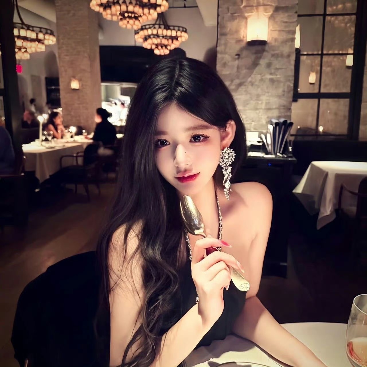 迁西伴游女生蓝盈盈的资料
