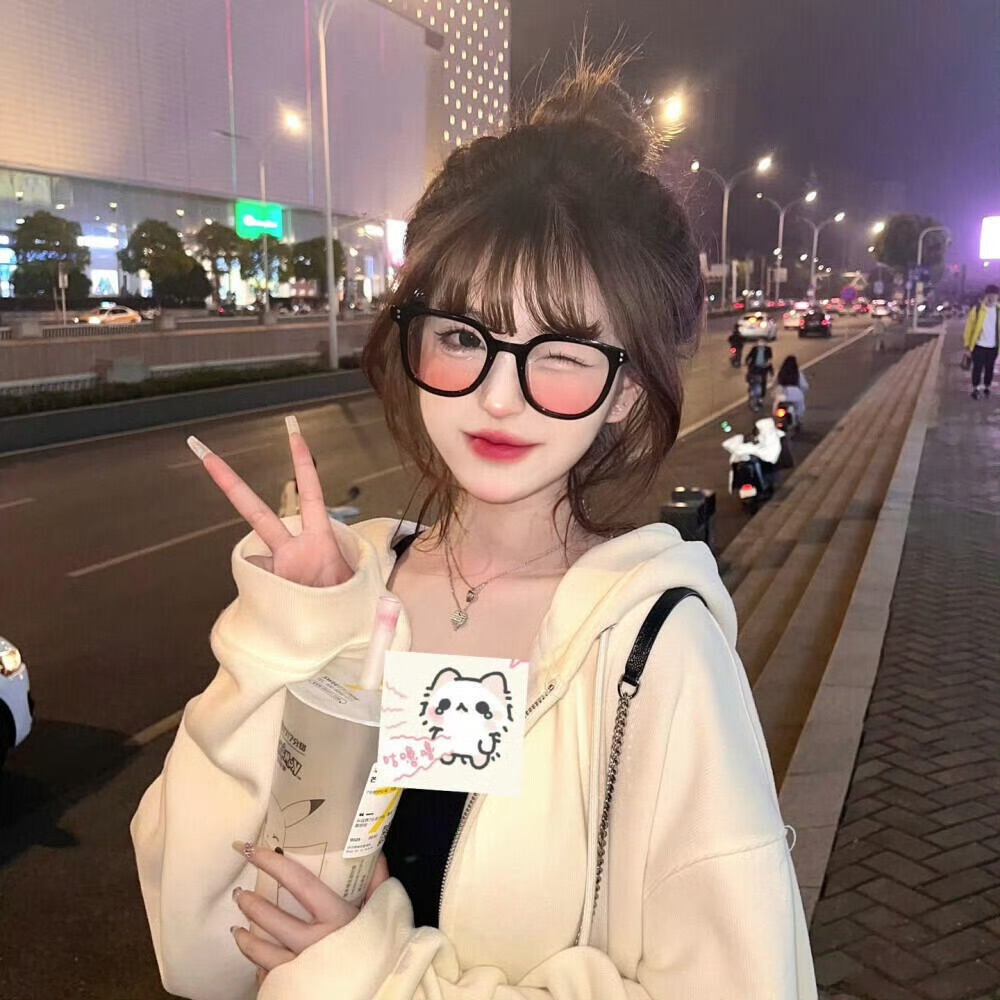 迁西伴游女生KIKI的资料