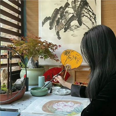 迁西伴游女生源又菡的资料