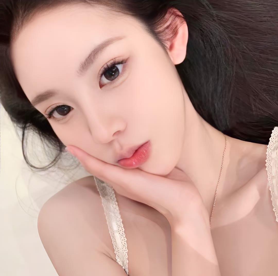 迁西伴游女生佛白易的资料