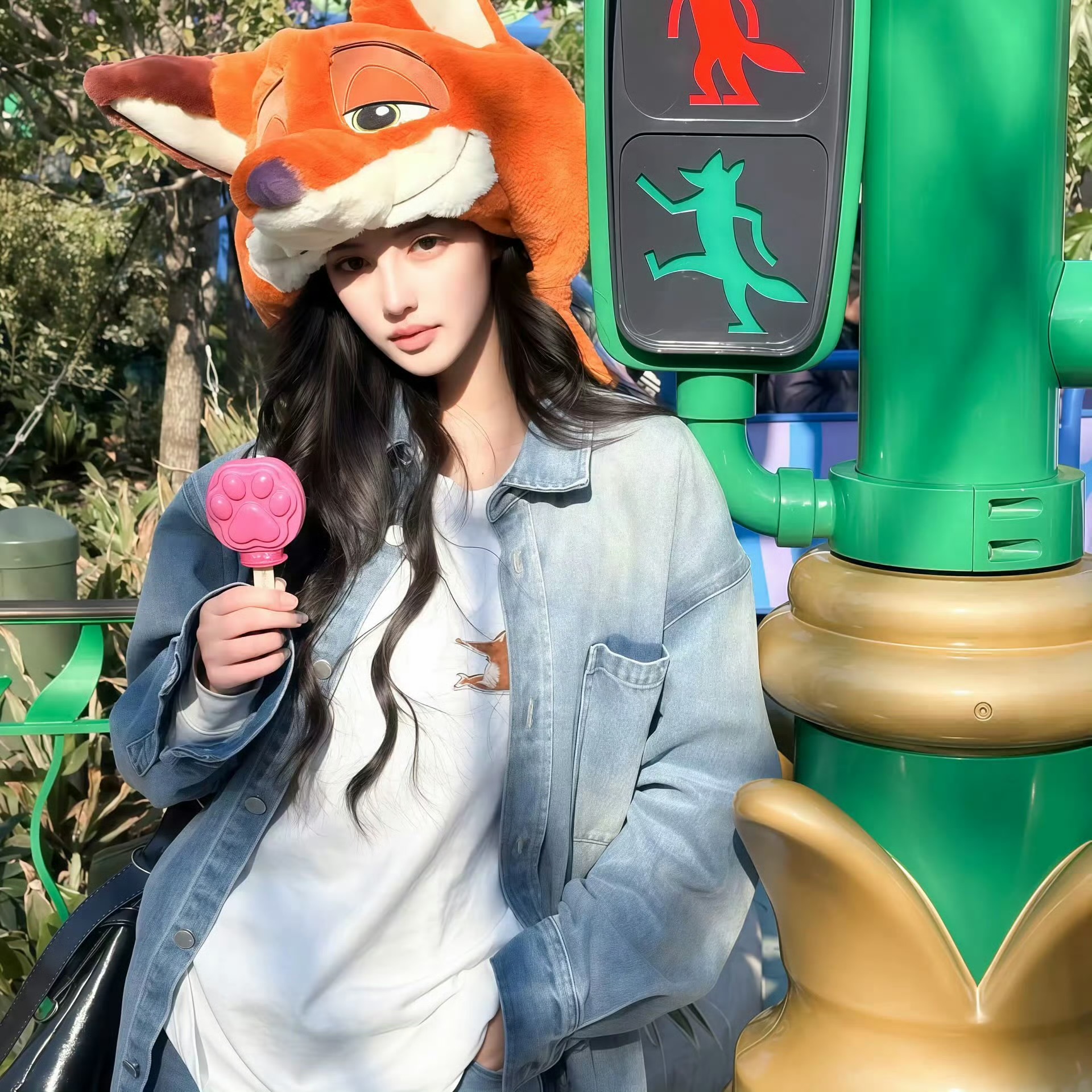 迁西伴游女生 | 屈芷烟的资料